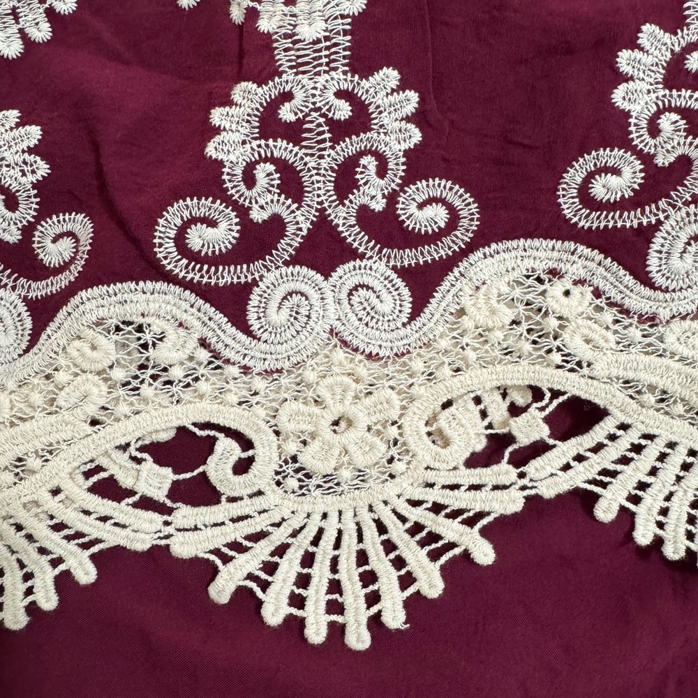 NWT Leo and Nicole Woven Embroidered Scalloped Lace Trim Blouse Size 2X - Picture 4 of 9